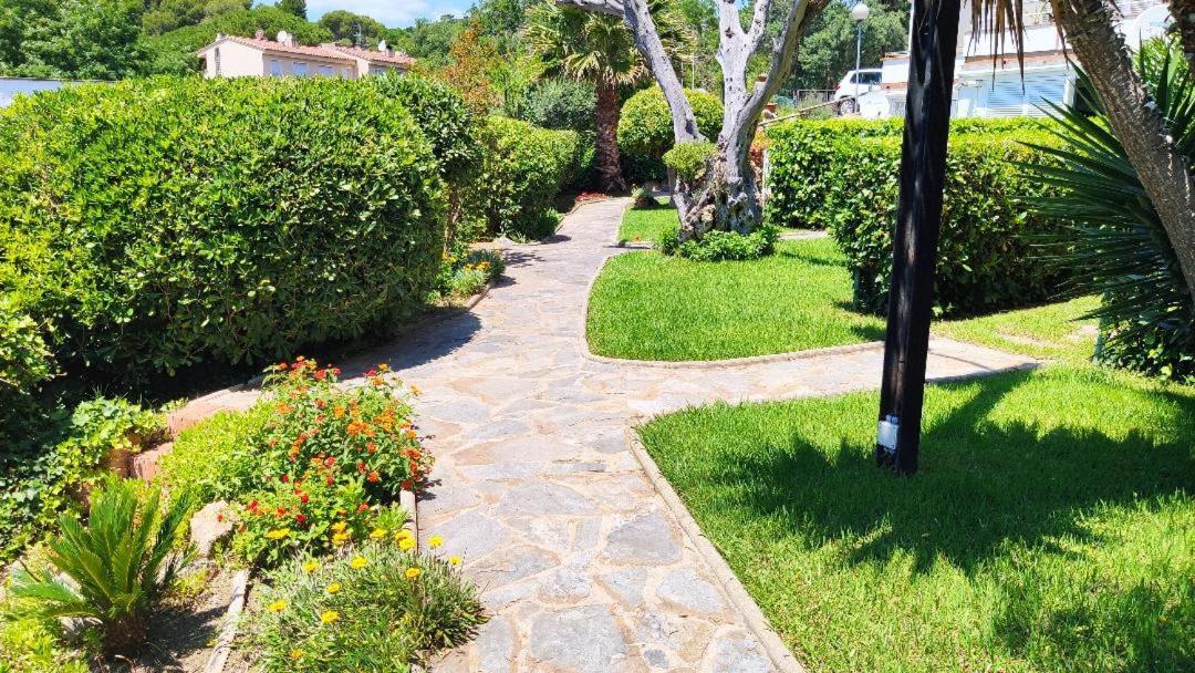 Bonito apartamento con jardín Platja d'Aro  Exterior foto